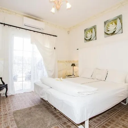 Puerto Del Carmen Sleeps 8 Pool Air Con Wifi *