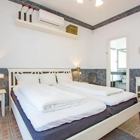 Puerto Del Carmen Sleeps 8 Pool Air Con Wifi Villa *