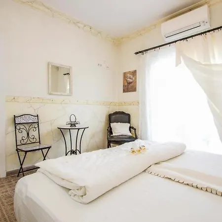 Villa Puerto Del Carmen Sleeps 8 Pool Air Con Wifi